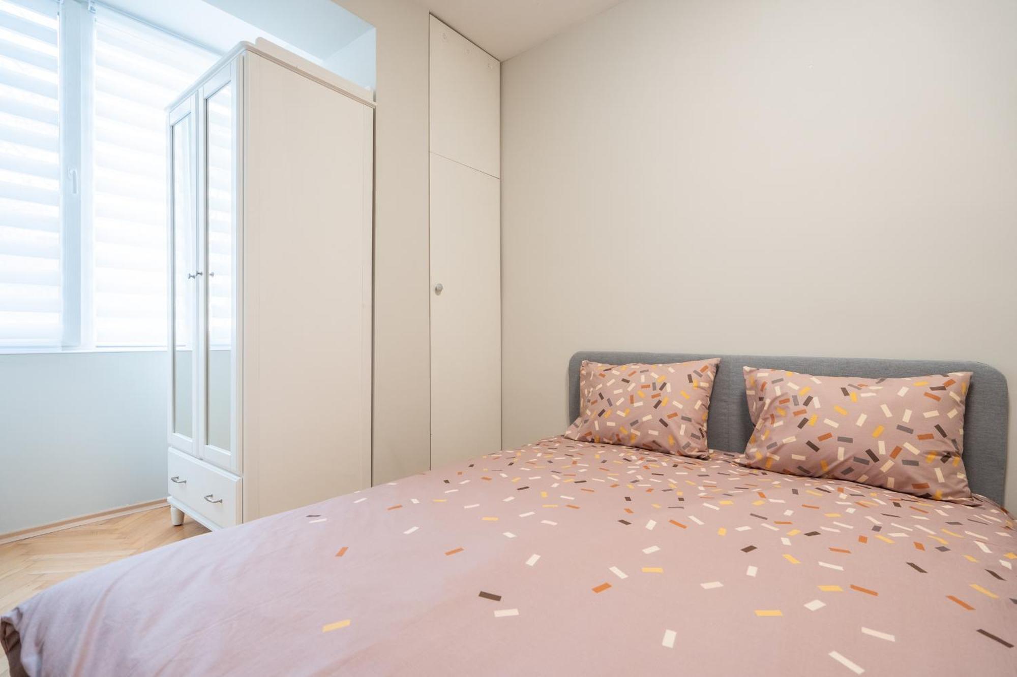 The Right Choice 10 Apartment Sofia Luaran gambar